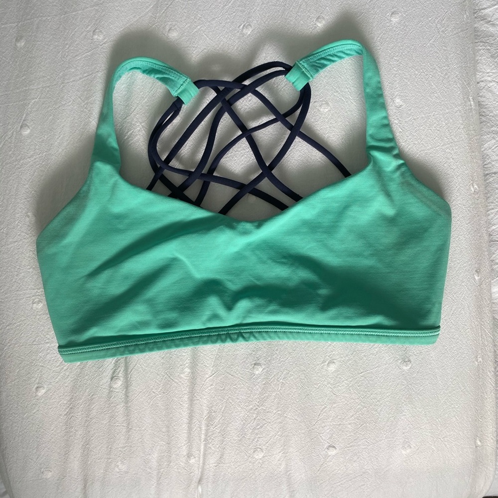 USED lululemon bra size 8